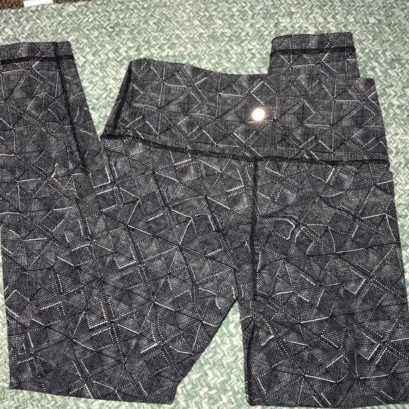 lululemon athletica Pants - Lululemon leggings geometric